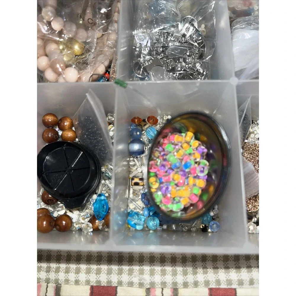 Seed Beads Lot , Findings , Turquoise Beads , Chains And‎ Divided Container